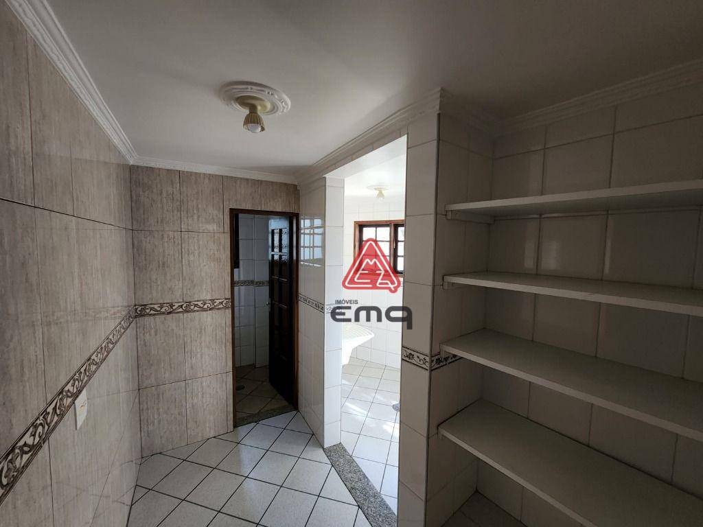 Sobrado à venda com 3 quartos, 330m² - Foto 9