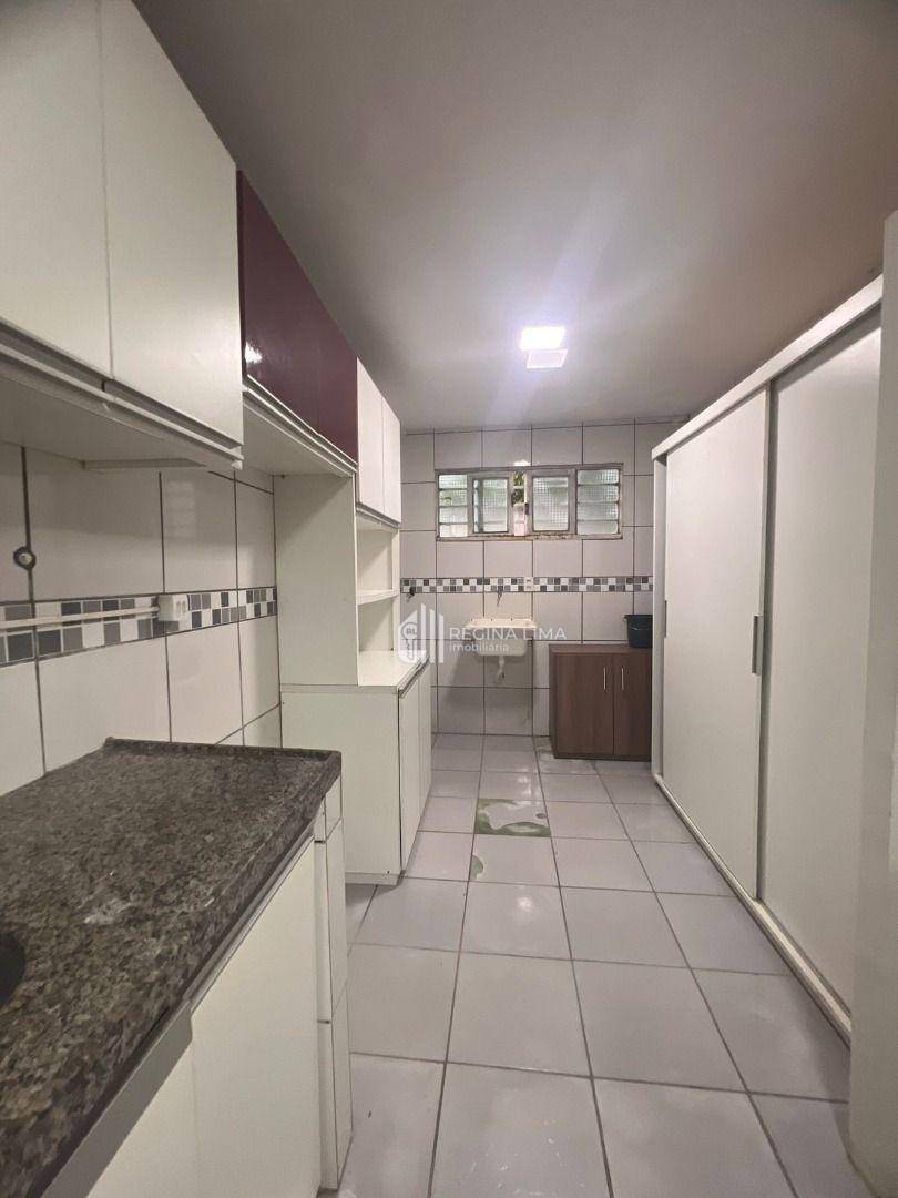 Apartamento à venda com 3 quartos, 80m² - Foto 1