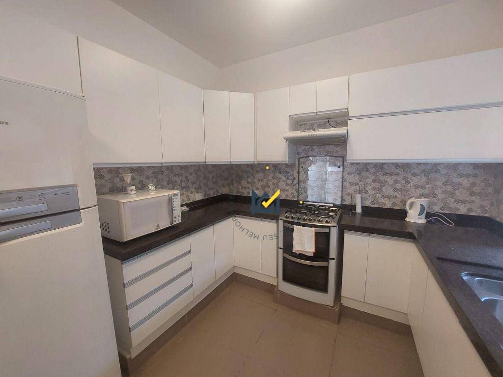 Casa de Condomínio para alugar com 4 quartos, 190m² - Foto 2