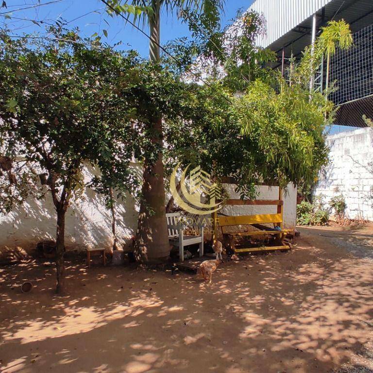 Chácara à venda com 4 quartos, 207m² - Foto 43