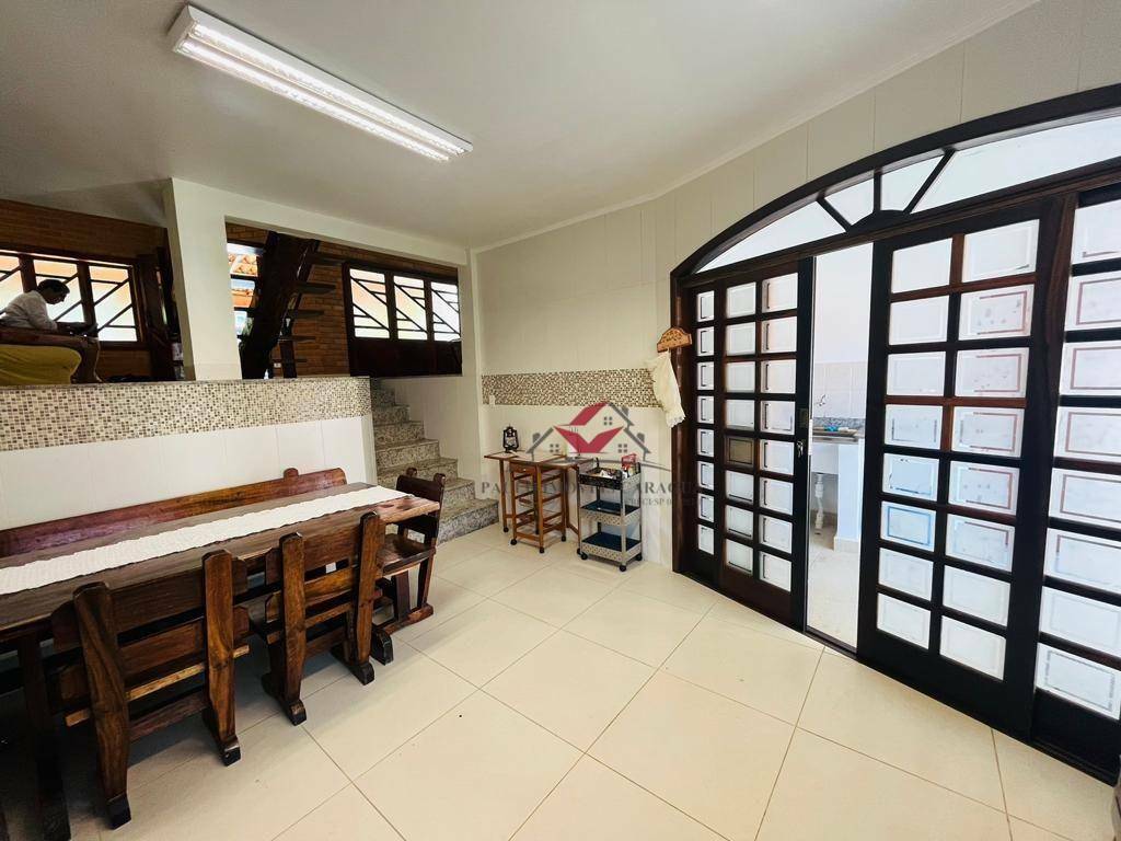 Casa de Condomínio à venda com 5 quartos, 256m² - Foto 11