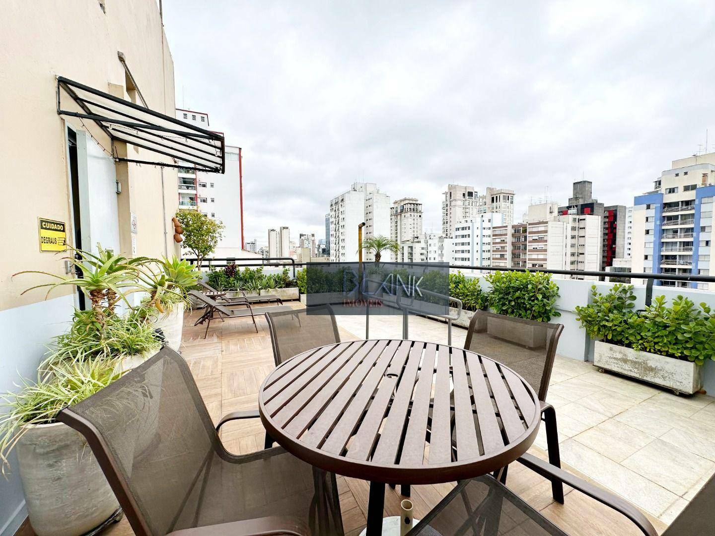 Apartamento à venda com 2 quartos, 63m² - Foto 28