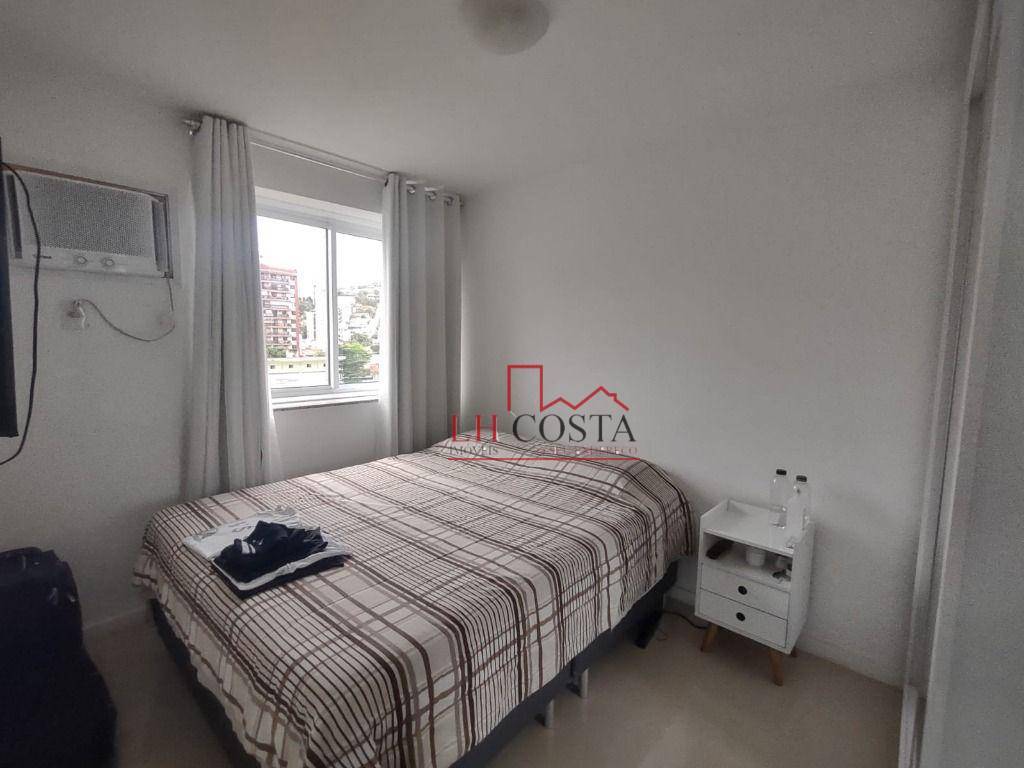 Apartamento à venda com 2 quartos, 70m² - Foto 18