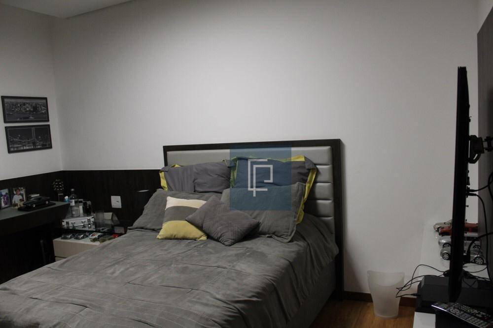 Apartamento à venda com 4 quartos, 260m² - Foto 17