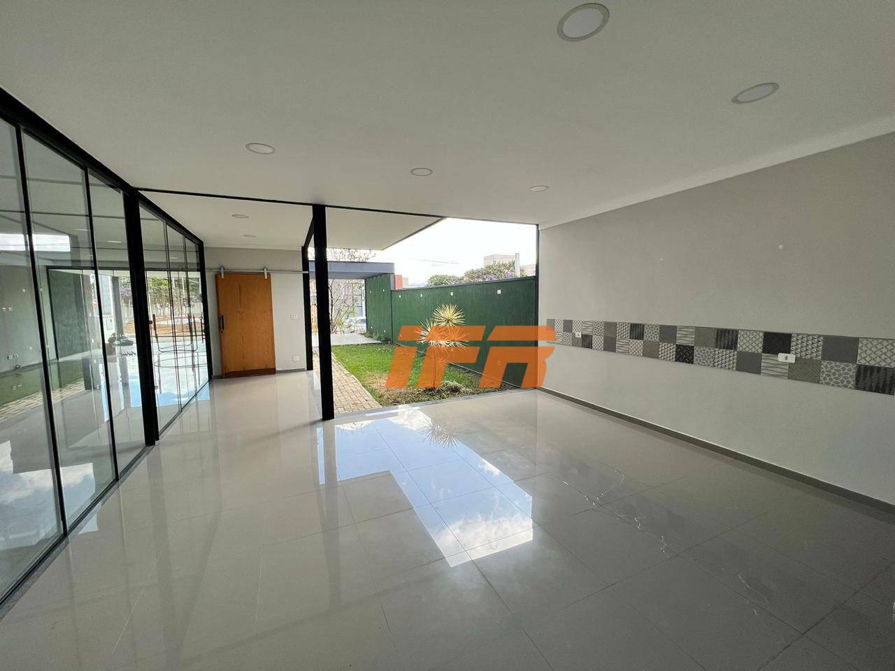 Sobrado à venda e aluguel com 4 quartos, 310m² - Foto 4