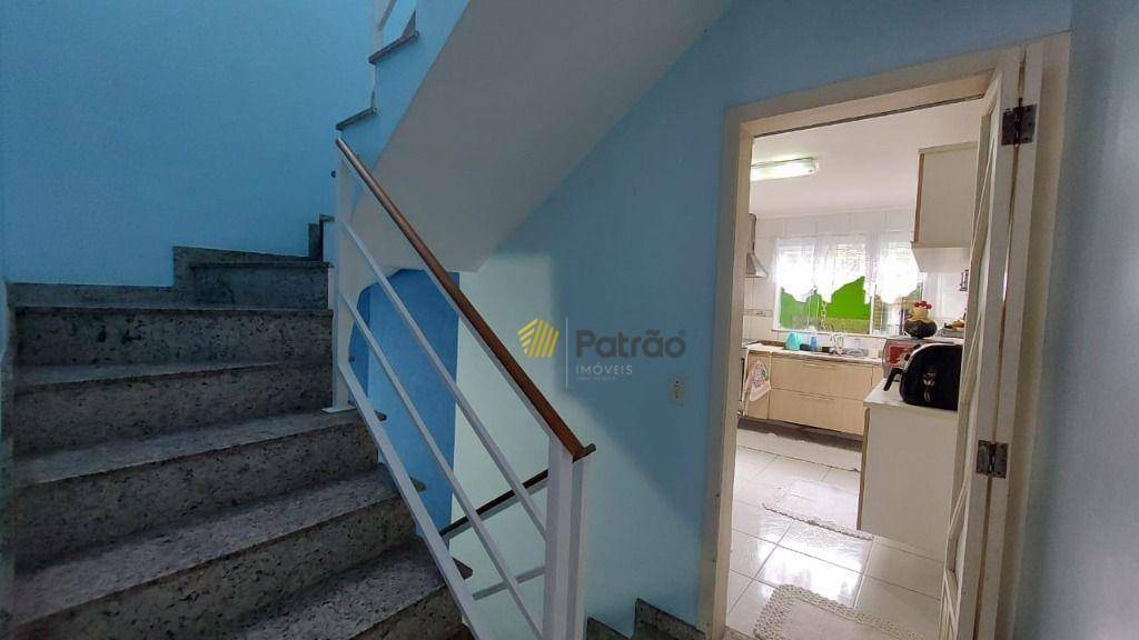 Sobrado à venda com 3 quartos, 220m² - Foto 8