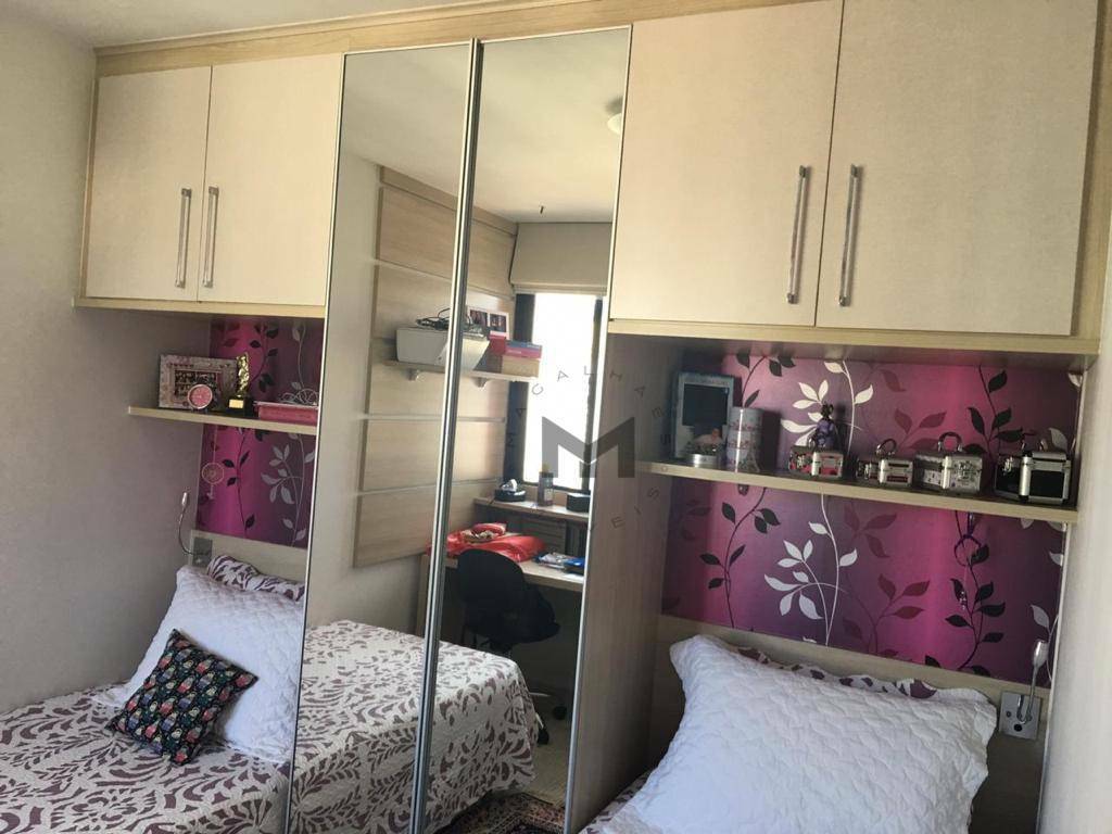 Apartamento à venda com 3 quartos, 110m² - Foto 7