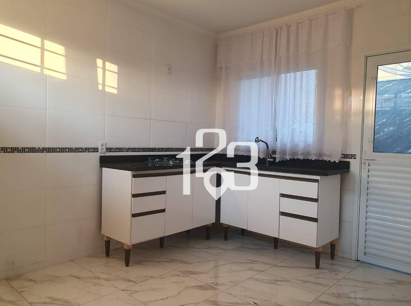 Casa à venda com 3 quartos, 140M2 - Foto 6