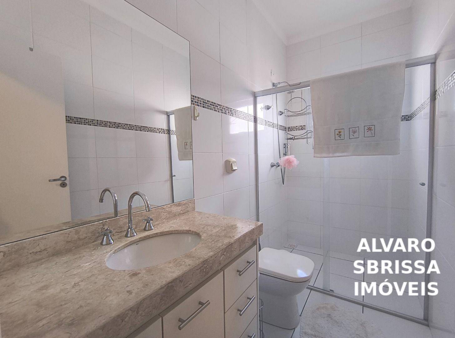 Casa de Condomínio à venda e aluguel com 3 quartos, 220m² - Foto 3