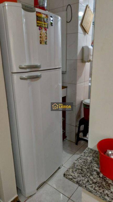 Apartamento à venda com 2 quartos, 40m² - Foto 8