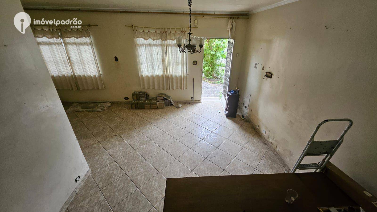 Casa à venda e aluguel com 4 quartos, 400m² - Foto 10