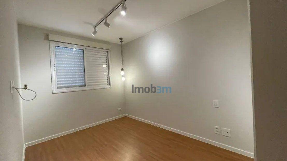 Apartamento para alugar com 3 quartos, 80m² - Foto 9