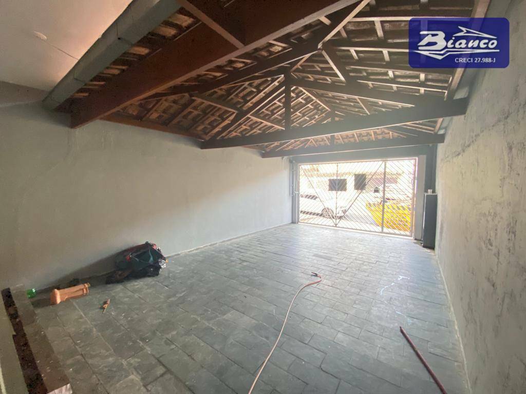 Sobrado à venda com 3 quartos, 180m² - Foto 2
