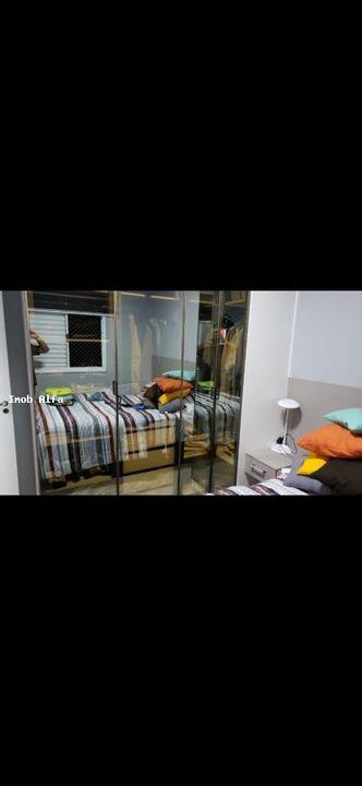 Apartamento à venda com 2 quartos, 55m² - Foto 17