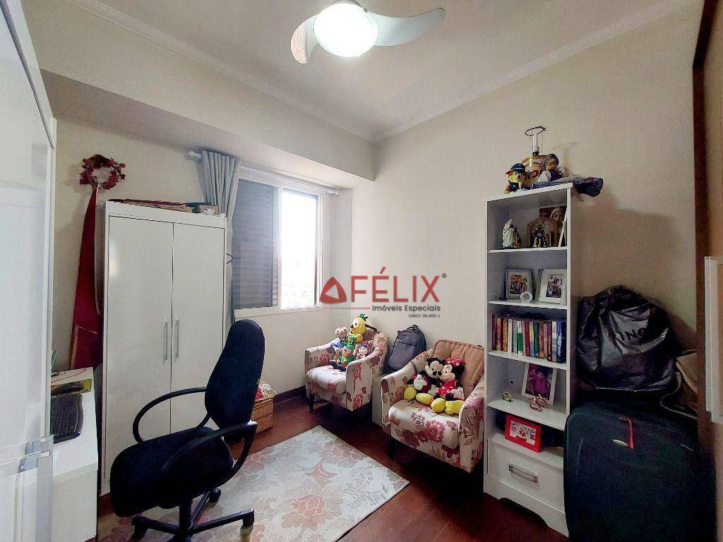 Apartamento à venda com 3 quartos, 111m² - Foto 14