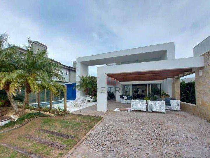 Casa de Condomínio à venda com 4 quartos, 300m² - Foto 2