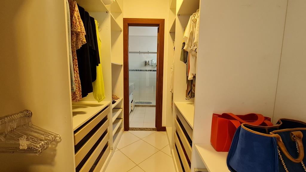 Casa de Condomínio à venda com 3 quartos, 500m² - Foto 29