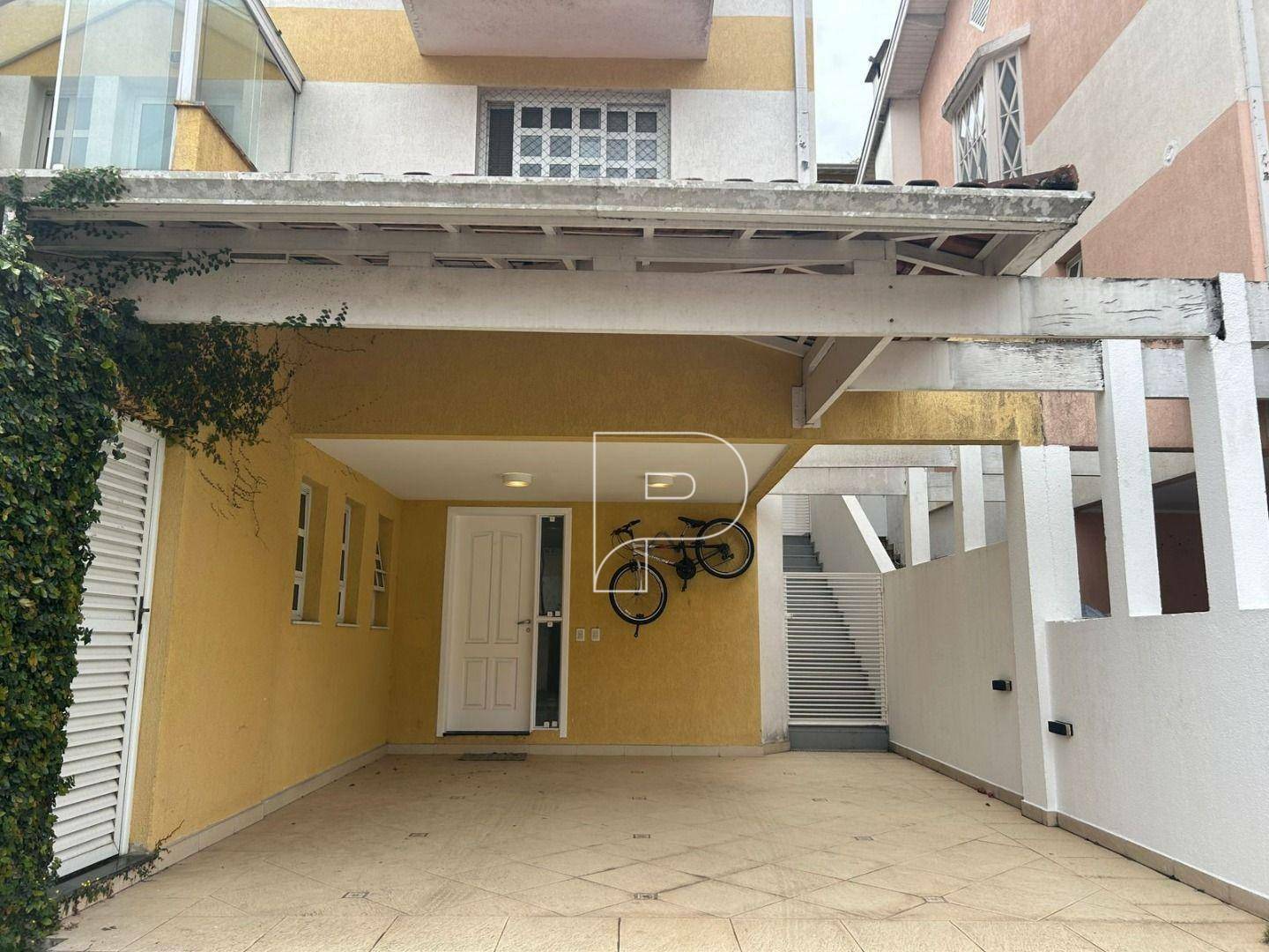 Casa de Condomínio à venda com 3 quartos, 180m² - Foto 1