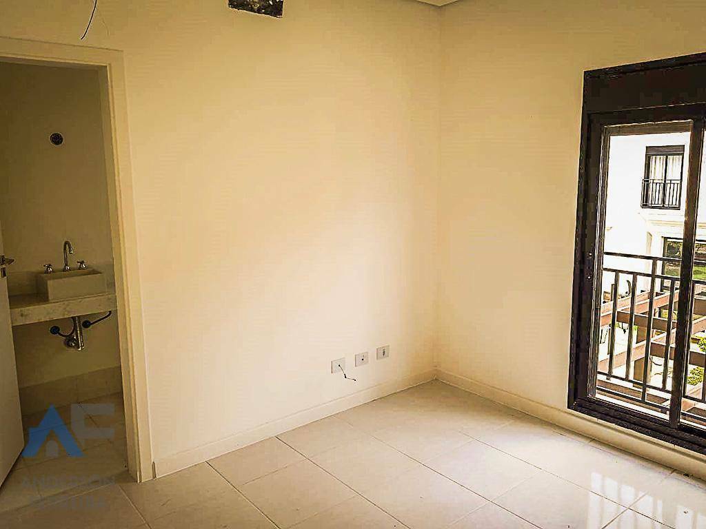 Casa à venda com 4 quartos, 319m² - Foto 12