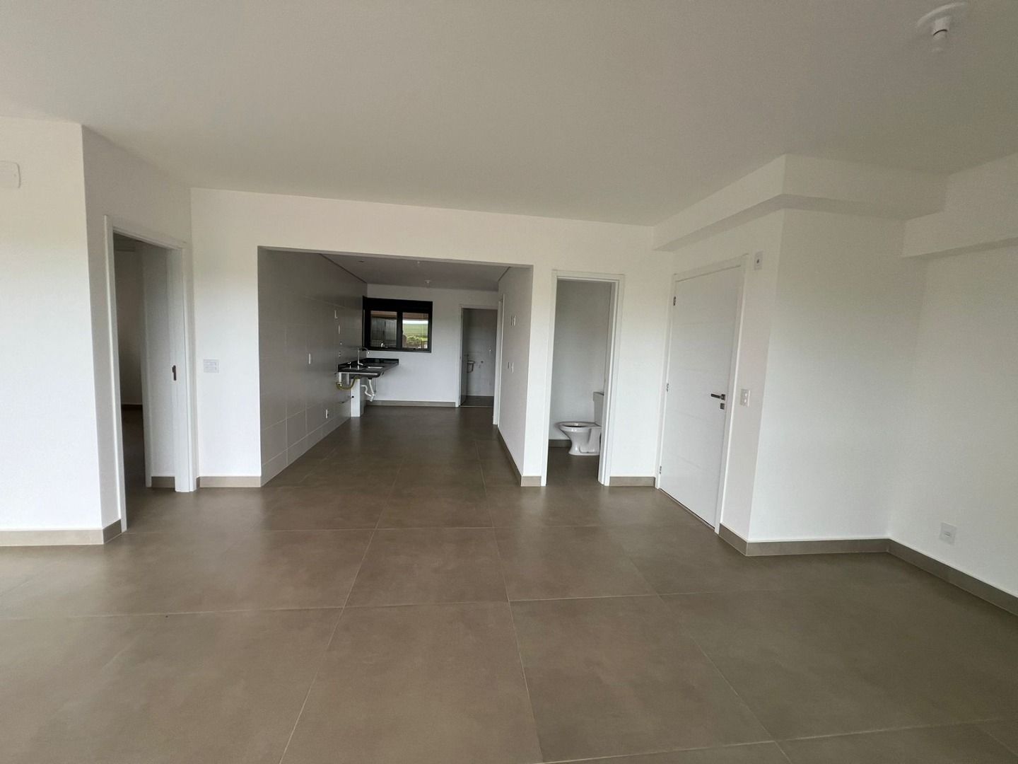 Apartamento à venda com 3 quartos, 151m² - Foto 4