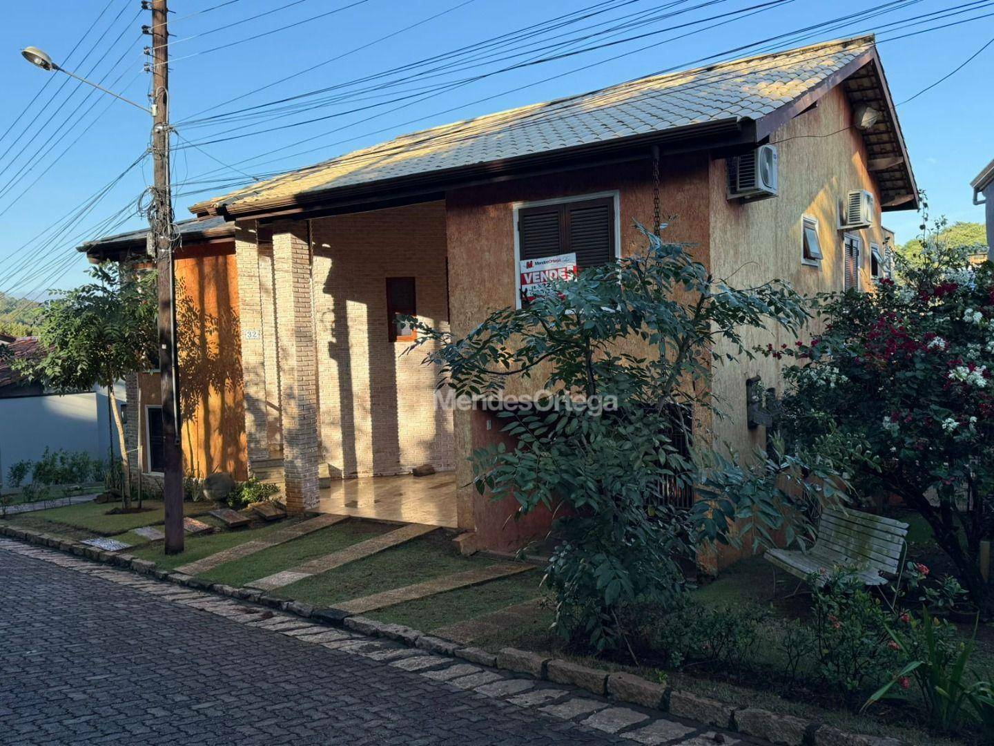 Casa de Condomínio à venda com 3 quartos, 300m² - Foto 3