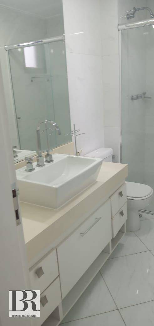 Apartamento para alugar com 2 quartos, 98m² - Foto 21