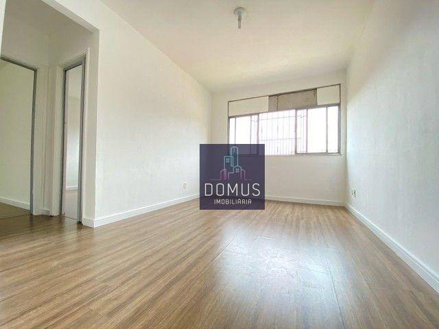 Apartamento à venda com 2 quartos, 55m² - Foto 1