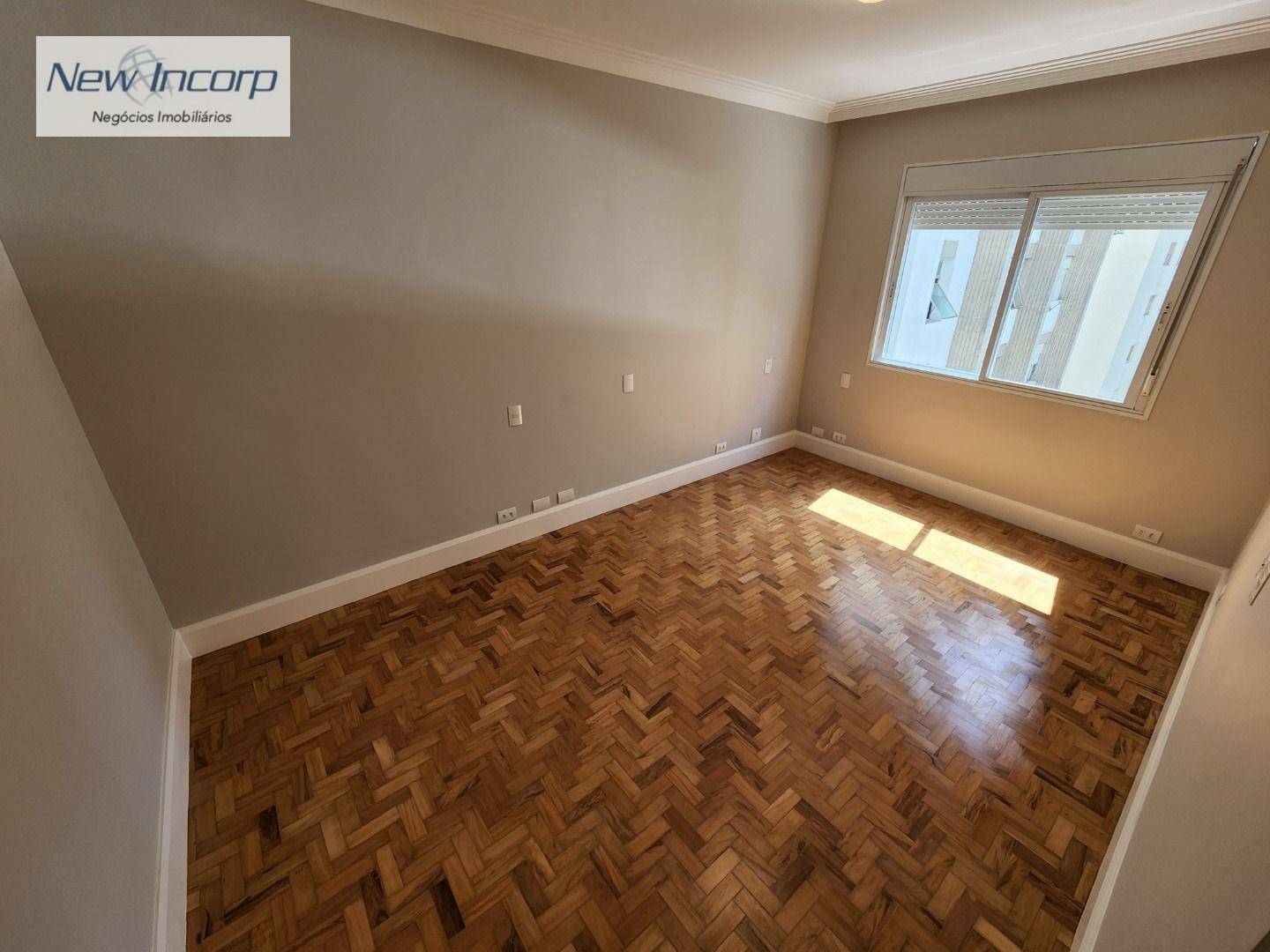 Apartamento à venda com 3 quartos, 165m² - Foto 22