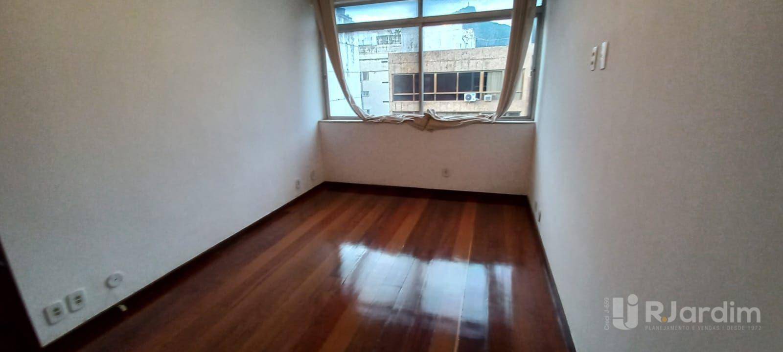 Cobertura para alugar com 3 quartos, 300m² - Foto 4