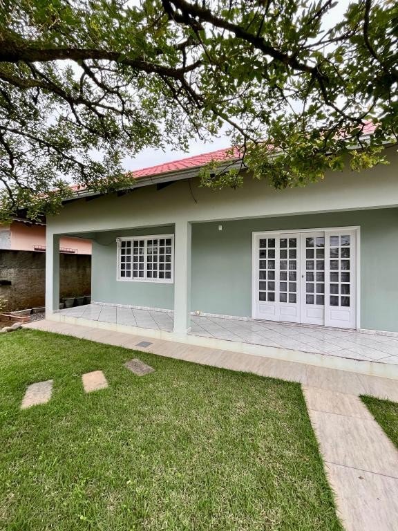 Casa à venda com 3 quartos, 228m² - Foto 2