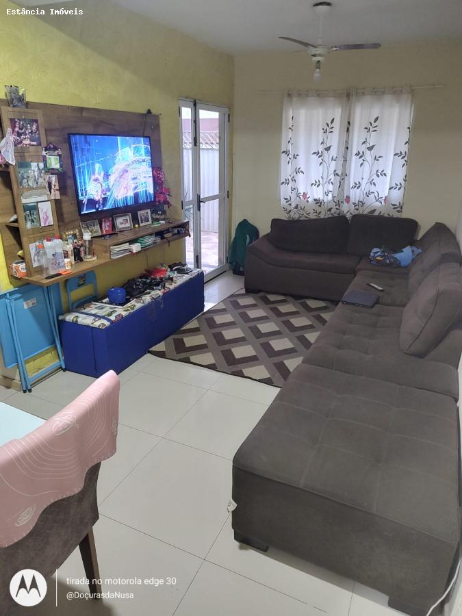 Casa de Condomínio à venda com 3 quartos, 100m² - Foto 1