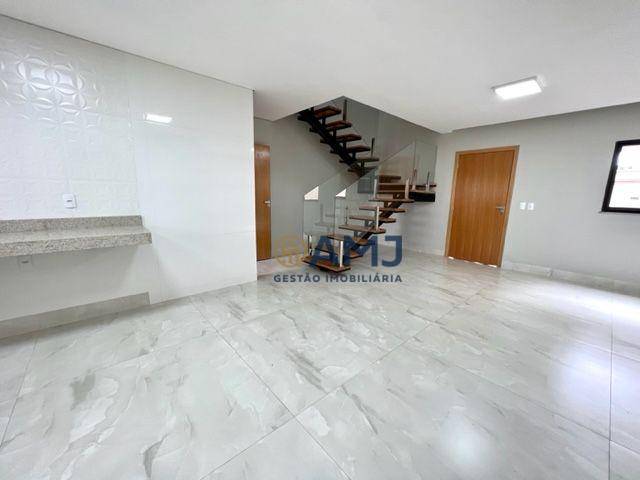 Sobrado à venda com 4 quartos, 160m² - Foto 1