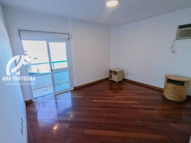 Apartamento à venda com 3 quartos, 159m² - Foto 18