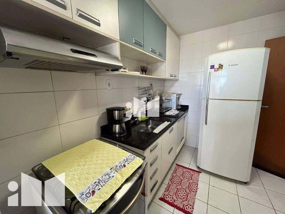 Apartamento à venda com 3 quartos, 110m² - Foto 12