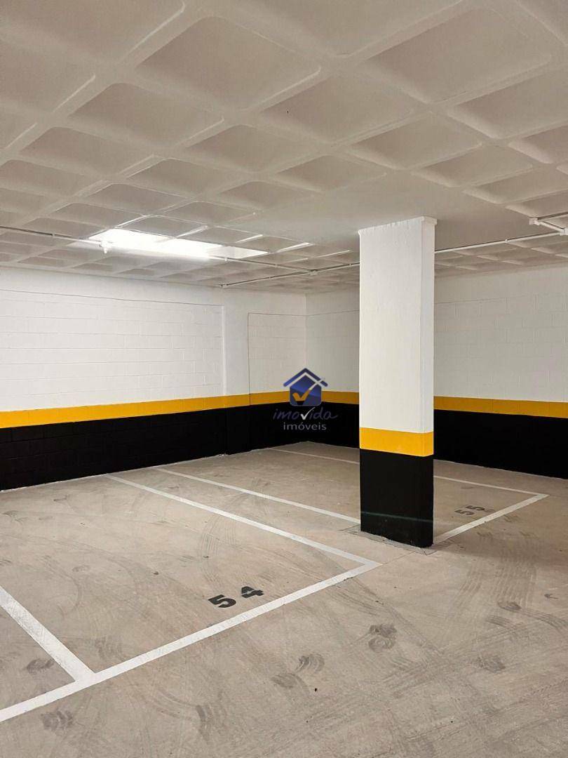 Apartamento à venda com 3 quartos, 95m² - Foto 2