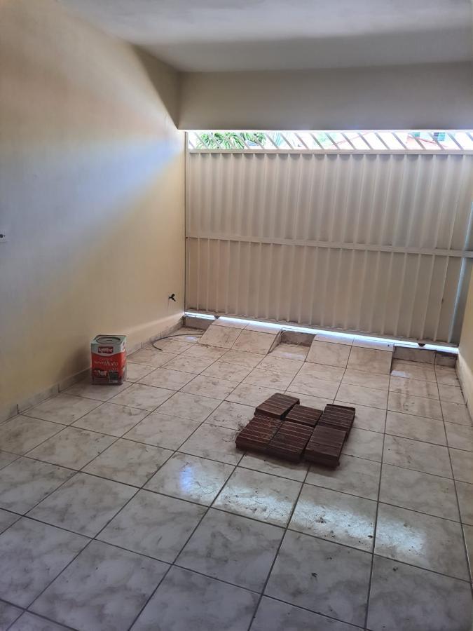 Casa para alugar com 4 quartos, 360m² - Foto 2