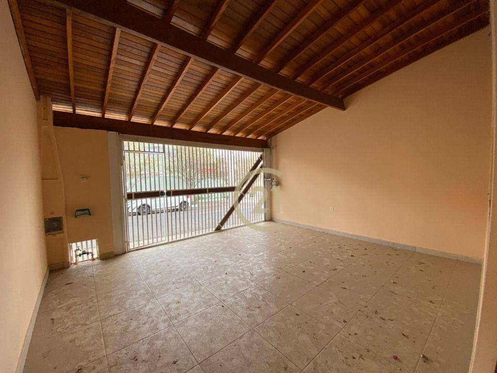 Casa à venda com 3 quartos, 120m² - Foto 3