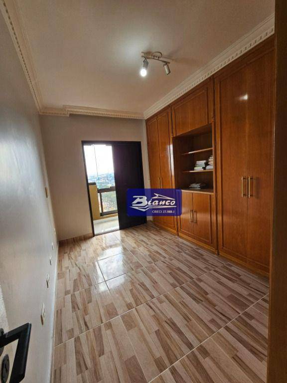 Apartamento à venda com 3 quartos, 130m² - Foto 24