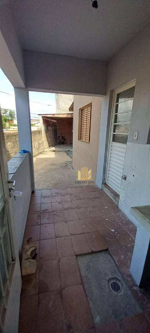 Casa à venda com 2 quartos, 200m² - Foto 10