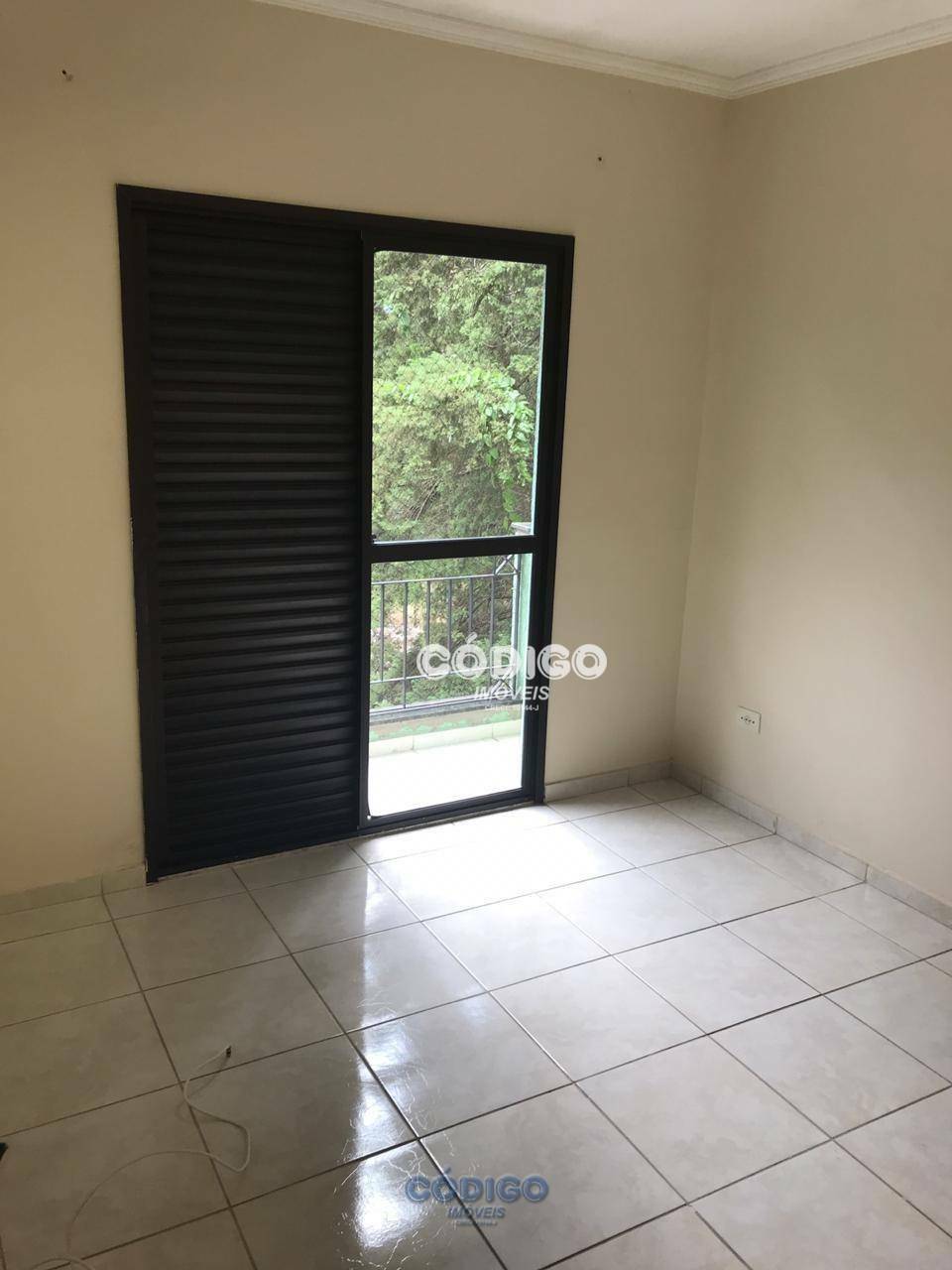 Apartamento à venda com 2 quartos, 72m² - Foto 11