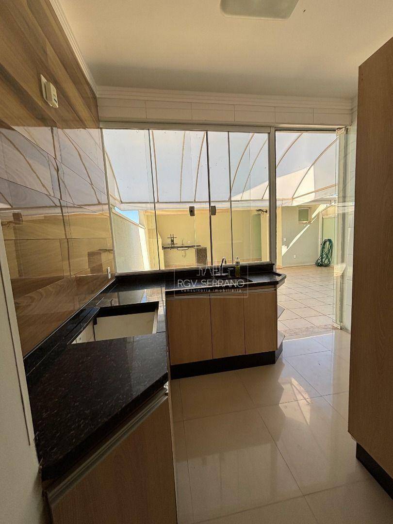 Sobrado à venda e aluguel com 3 quartos, 171m² - Foto 12