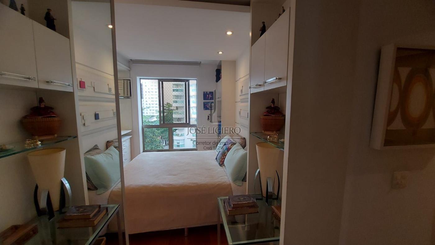 Apartamento à venda com 4 quartos, 152m² - Foto 16