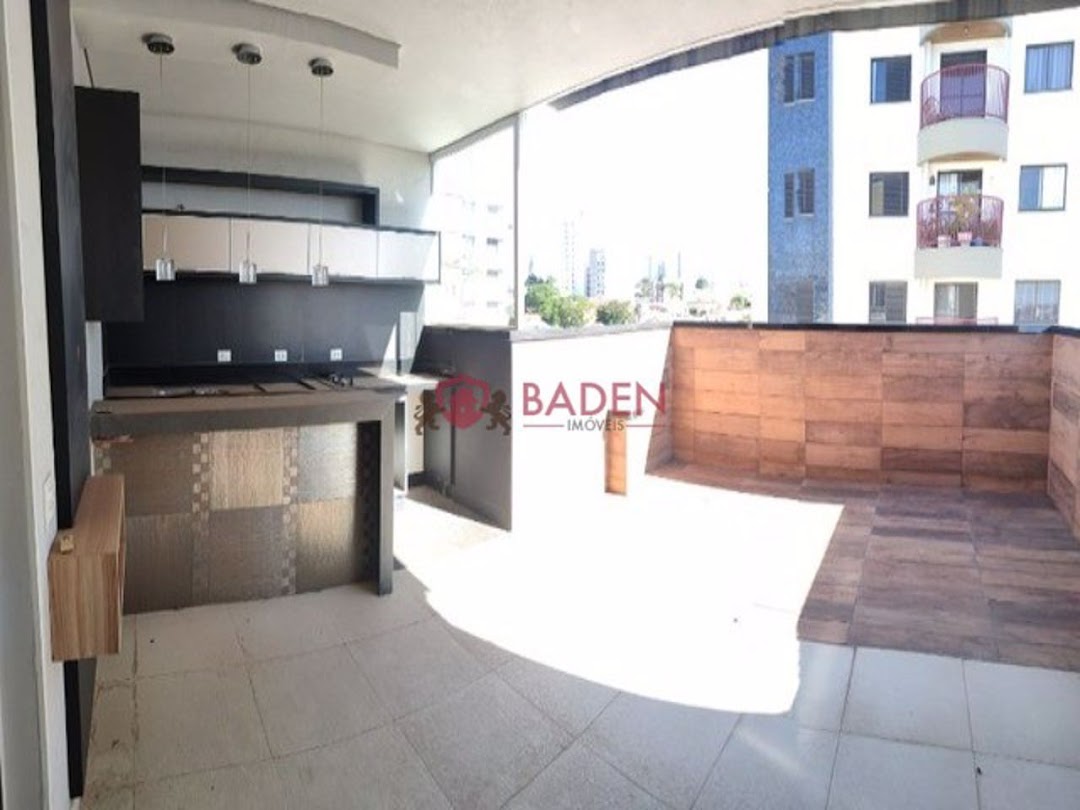 Apartamento à venda com 3 quartos, 120m² - Foto 1