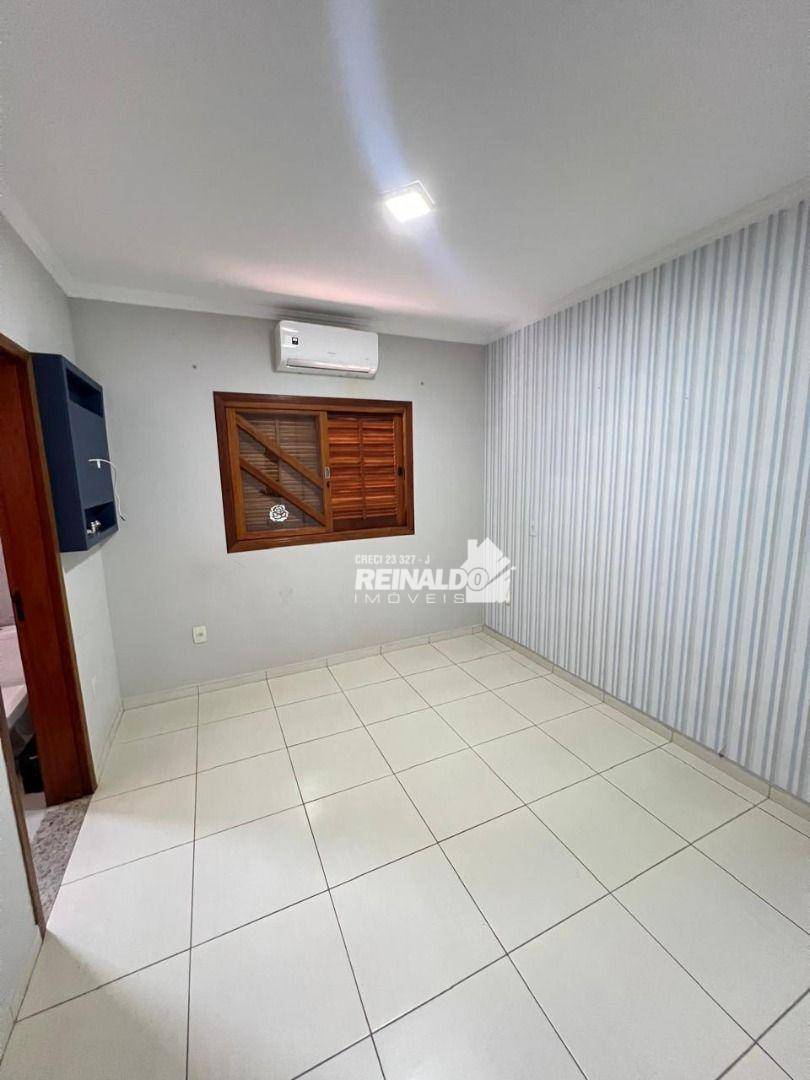 Casa de Condomínio para alugar com 4 quartos, 330m² - Foto 10