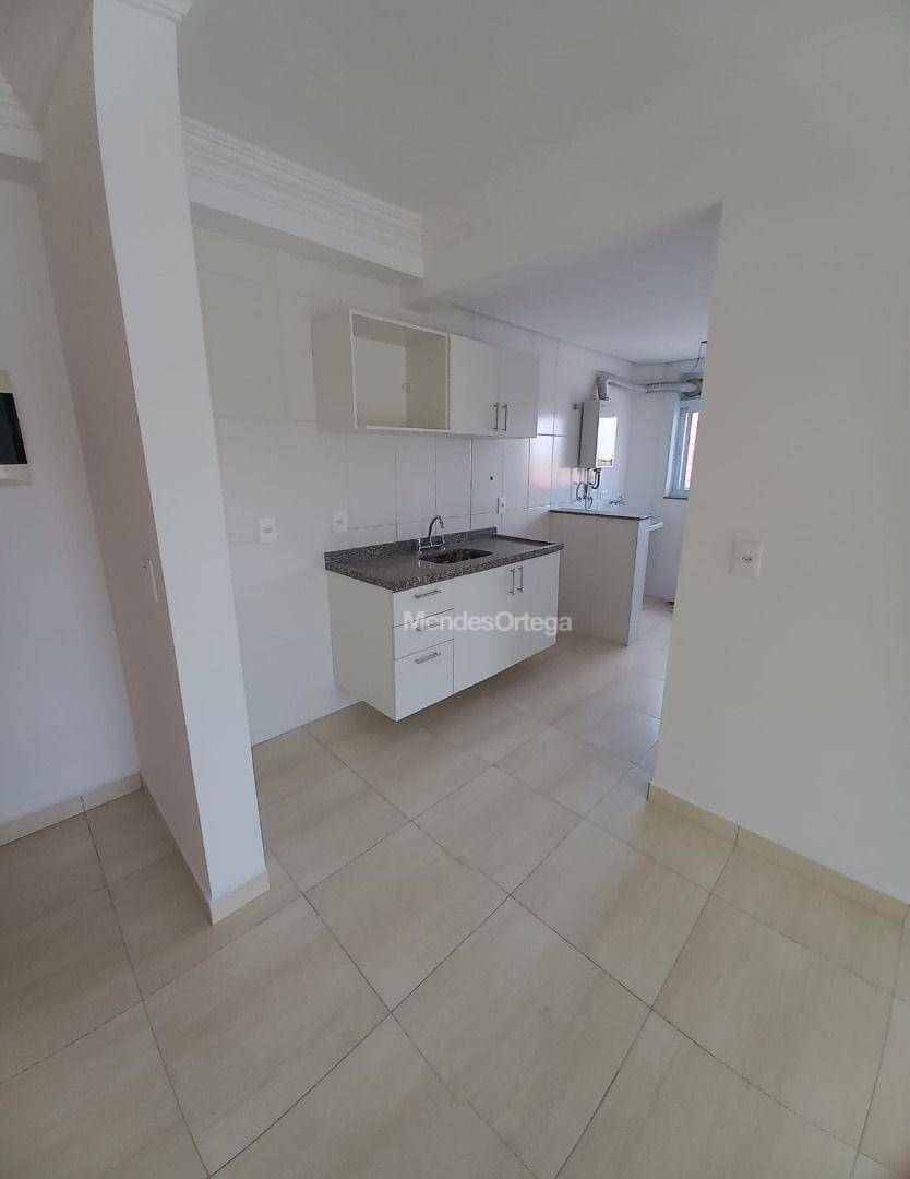 Apartamento para alugar com 2 quartos, 63m² - Foto 13