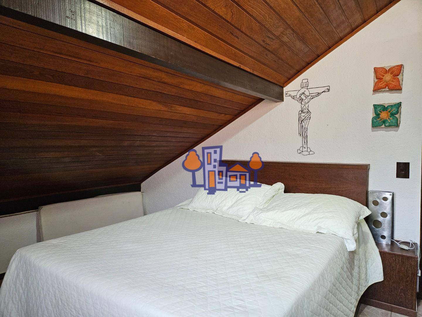 Casa à venda com 4 quartos, 300m² - Foto 39