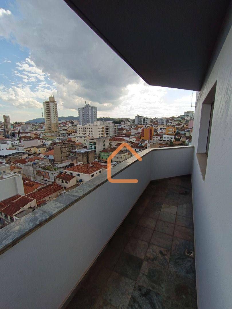 Apartamento à venda com 3 quartos, 227m² - Foto 7