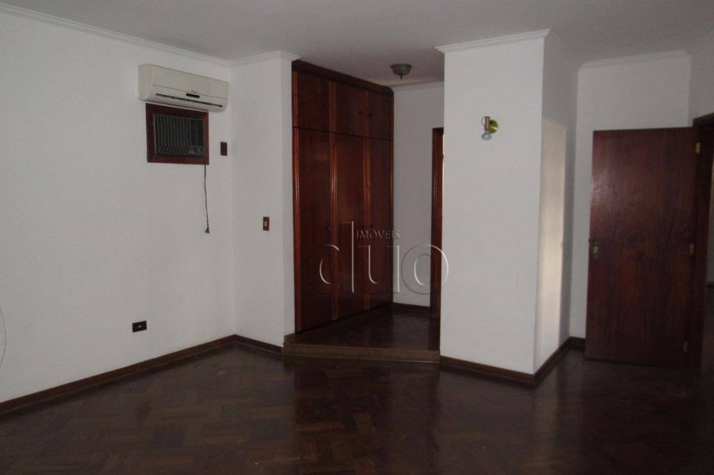 Casa à venda com 3 quartos, 326m² - Foto 10