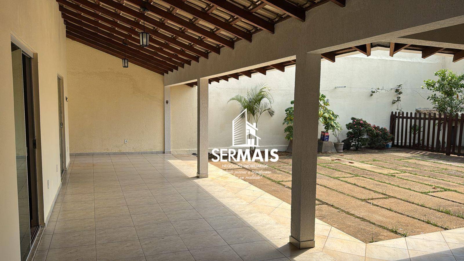 Casa, 4 quartos, 226 m² - Foto 2