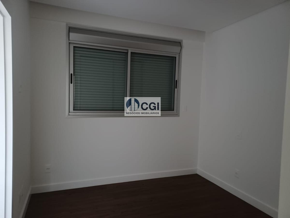 Apartamento à venda com 4 quartos, 197m² - Foto 18